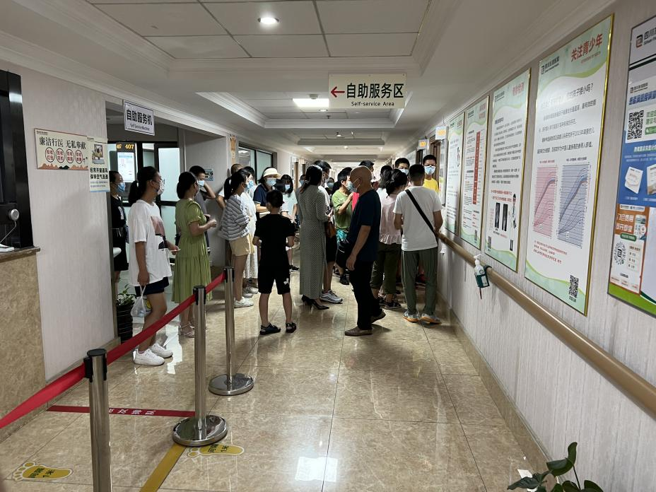 四川友誼醫(yī)院兒科聯(lián)動(dòng)多科室全力開(kāi)展秋季入學(xué)健康體檢