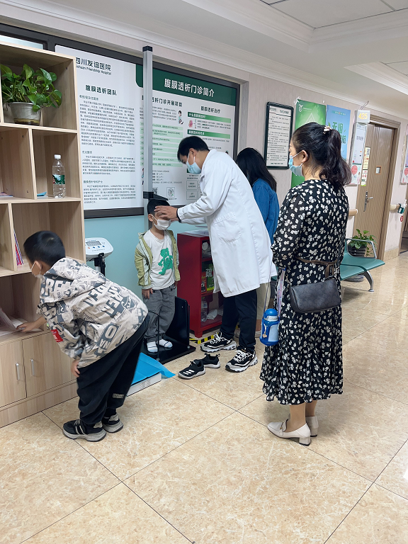 健康“童”行，四川友誼醫(yī)院開展“兒童生長發(fā)育管理”義診活動