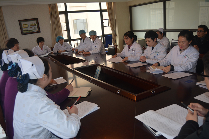 四川友誼醫(yī)院開展產(chǎn)科（計劃生育）出血急救演練