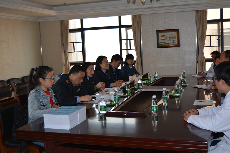 省市衛(wèi)生監(jiān)督執(zhí)法大隊(duì)到四川友誼醫(yī)院調(diào)查與檢查放射防護(hù)工作